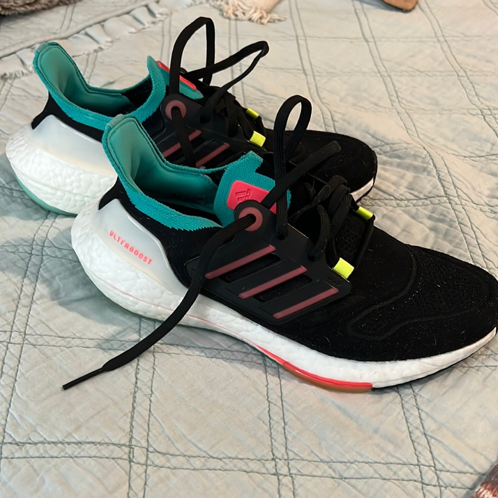 Ultraboost - black with teal, bright pink accent